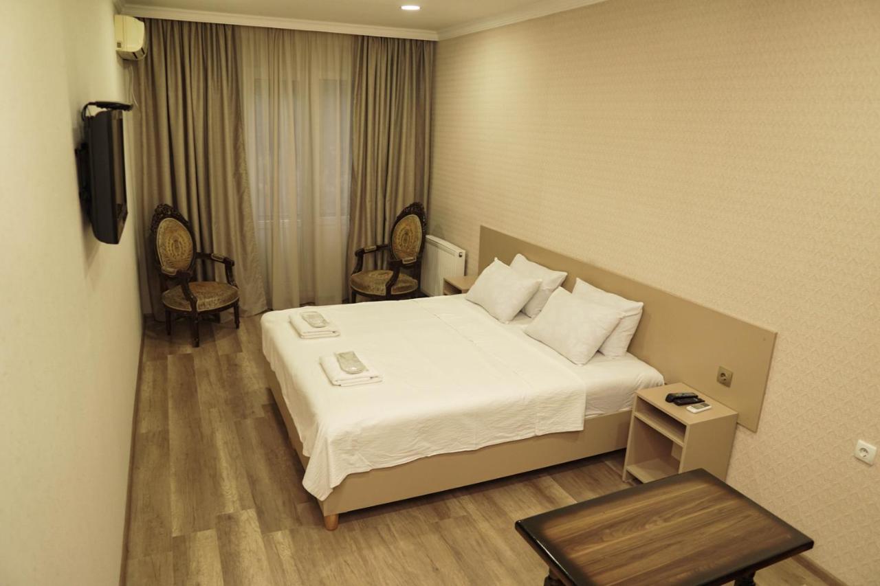 Hotel Venus Tbilisi Ngoại thất bức ảnh
